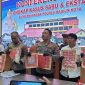 Konferensi pers kasus narkoba dengan barang bukti 1,164 kilogram sabu-sabu dan 243 pil ekstasi di Polres Madiun Kota