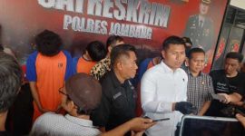 Suasana rilis kasus pengeroyokan yang berlangsung di Polres Jombang, Jawa TImur.