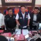 Suasana rilis kasus narkoba jenis sabu-sabu di Polres Jombang, Selasa (15/4/2025).