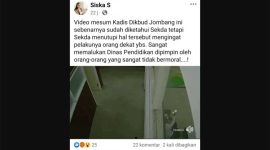 Tangkapan layar akun facebook Sisca S yang memposting vdeo bermesraan yang disebut terjadi di kantor Disdikbud Jombang.