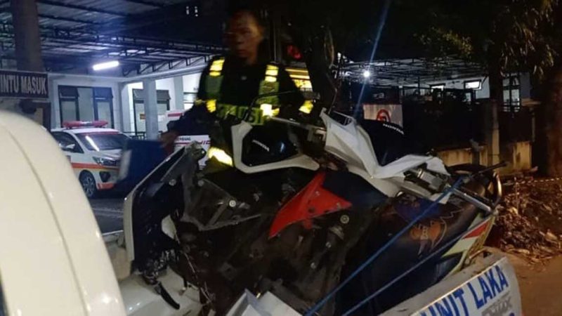 Dua motor matik yang terlibat kecelakaan di jalan Desa Gempollegundi, Kecamatan Gudo, Kabupaten Jombang, diamankan petugas kepolisian. 
