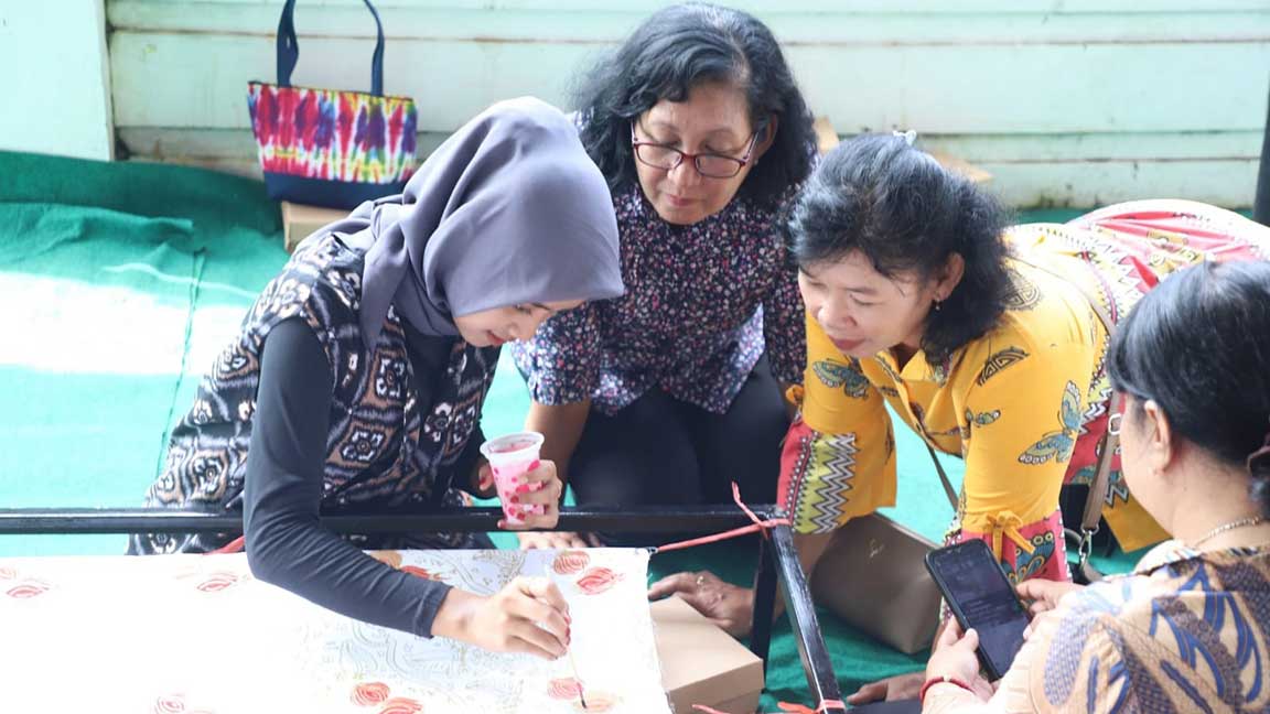 pelatihan membatik di bawangan ploso jombang