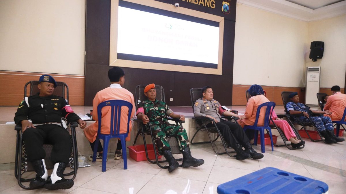 Polres Jombang gelar kegiatan donor darah dalam rangka Hari Bhayangkara ke-79. (Foto: dok)