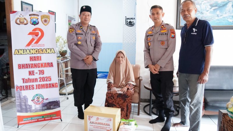 Polres Jombang menggelar kegiatan anjangsana dalam rangka memperingati Hari Bhayangkara ke-79 tahun 2025. (Foto dok)