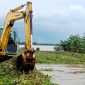 Proses pembersihan sungai yang dilakukan PUPR. (Foto: dok)