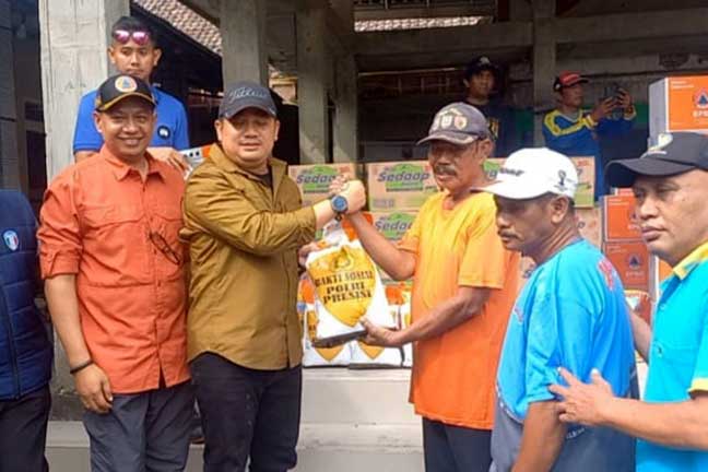 kapolres jombang ke lokasi banjir kademangan mojoagung 1