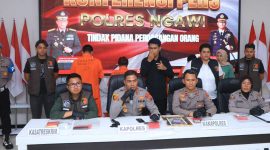 Polres Ngawi merilis ungkap kasus perdagangan bayi.