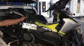 Sepeda motor korban kecelakaan di Jalan Raya Mancar, Kecamatan Peterongan, Kabupaten Jombang,  Minggu (8/6/2025) dini hari