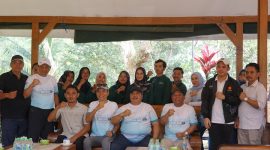 Bupati Jombang Warsubi bersama kader Gerindra.