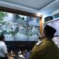 Bupati Jombang Warsubi saat sidak di Dishub Jombang.