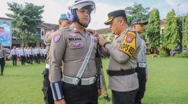 Kapolres Jombang AKBP Ardi Kurniawan pimpin apel Operasi Patuh Semeru 2025 di Mapolres Jombang. (Foto: dok)
