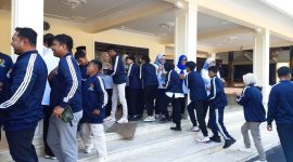 Pelepasan Kontingen KORMI Jombang menuju FORNAS VIII NTB 2025. (Foto Apriani Alva)