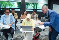 Pembelajaran di Kampus Deakin-Lancaster Indonesia.