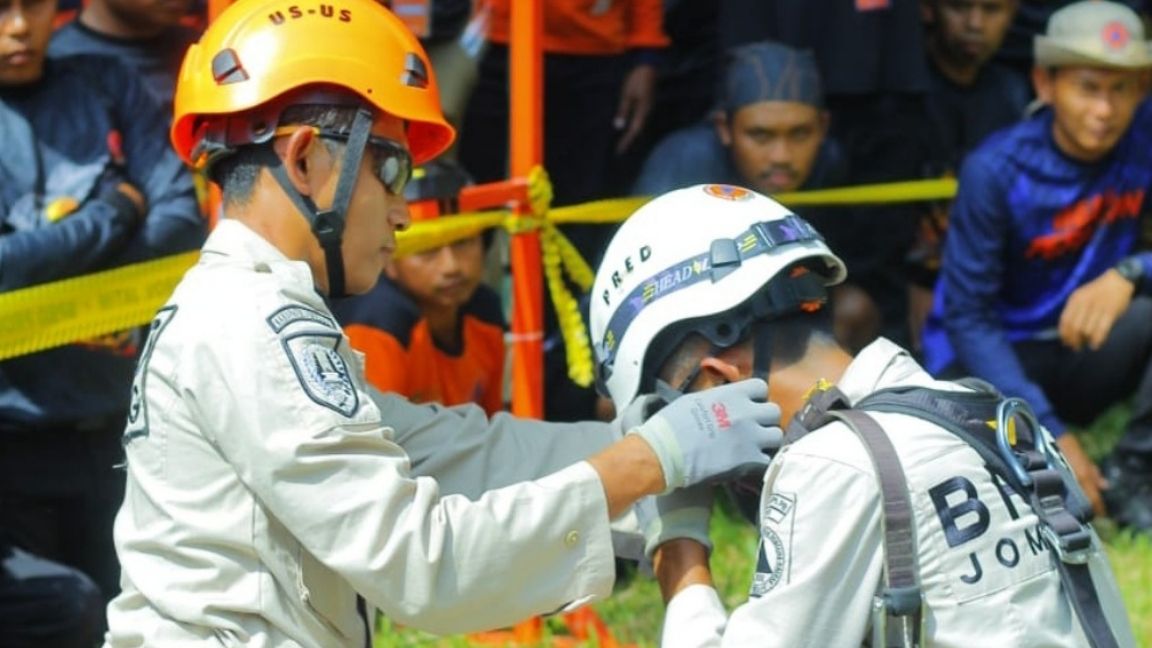 Tim BPBD Jombang saat mengikuti lomba Gelar Peralatan Kesiapsiagaan Bencana Jatim 2025