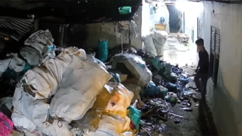 Tangkapan layar kamera pengintai (CCTV) menayangkan aksi percobaan pencurian di Desa/Kecamatan Kesamben, Kabupaten Jombang.