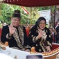 Bupati Pati Sudewo dan Istrinya Atik Kusdarwati. (Foto: Instagram @pemkabpati_)