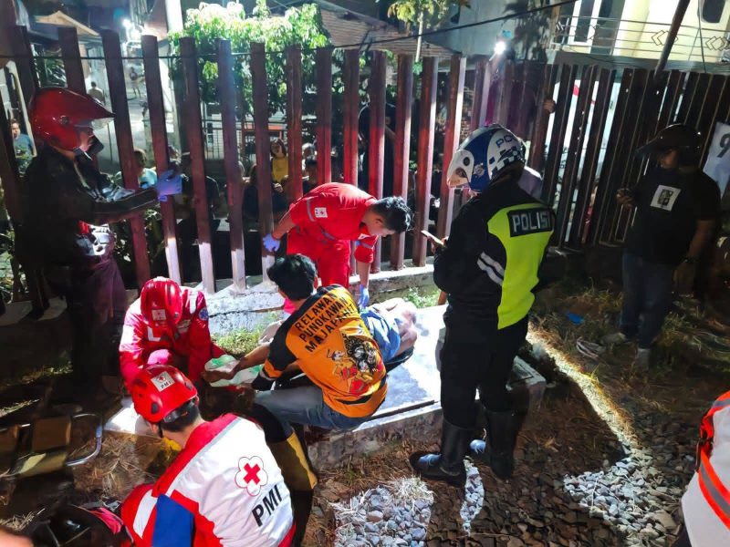 Lansia di Mojokerto tertemper KA Jenggala.