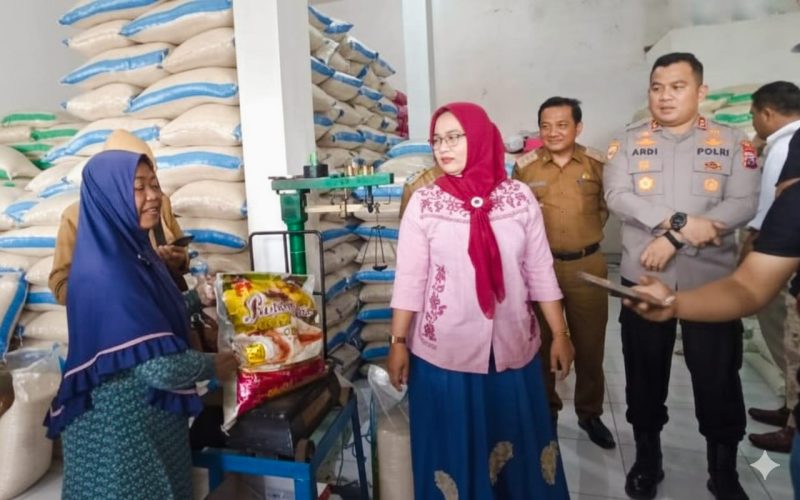 Sidak beras premium di Pasar Citra Niaga Jombang.
