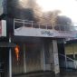 Ruko perlengkapan haji dan umroh di Desa Dukuhmojo, Kecamatan Mojoagung, Kabupaten Jombang, yang terbakar hebat