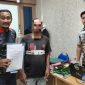 Tersangka kasus penipuan dan penggelapan sepeda motor milik kekasihnya saat diamankan polisi di Lamongan. Pelaku diduga menggadaikan motor korban setelah meminjamnya dengan dalih mengurus persiapan pernikahan.